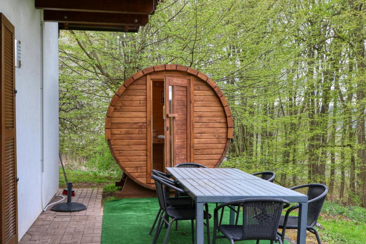Seepark Kirchheim Ferienhaus Bei Zeta Mit Sauna Kirchheim (Hessen) Exterior foto